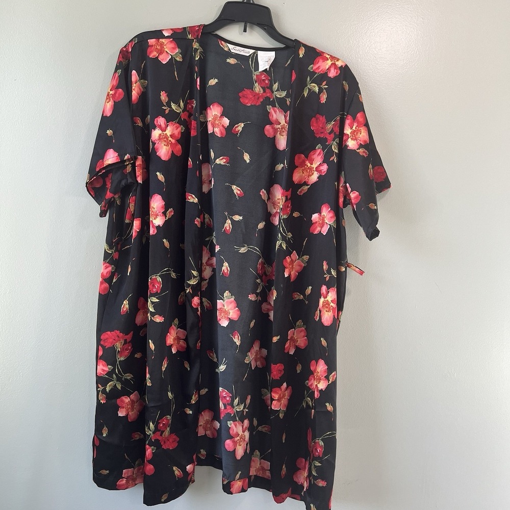 Secret‎ Treasures Satin Robe